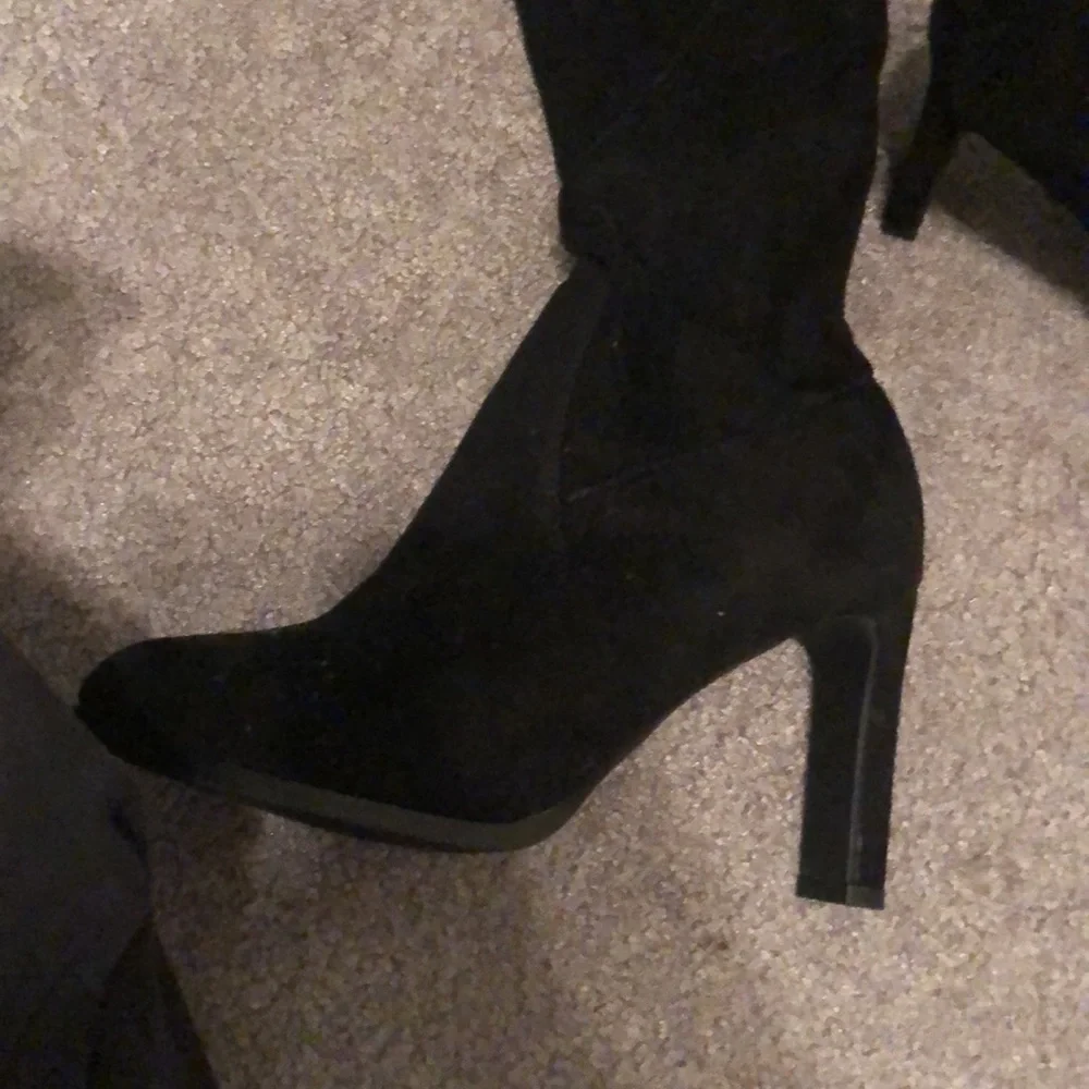 Size 6.5 Catherine malandrino black boots knee high - Picture 2 of 3